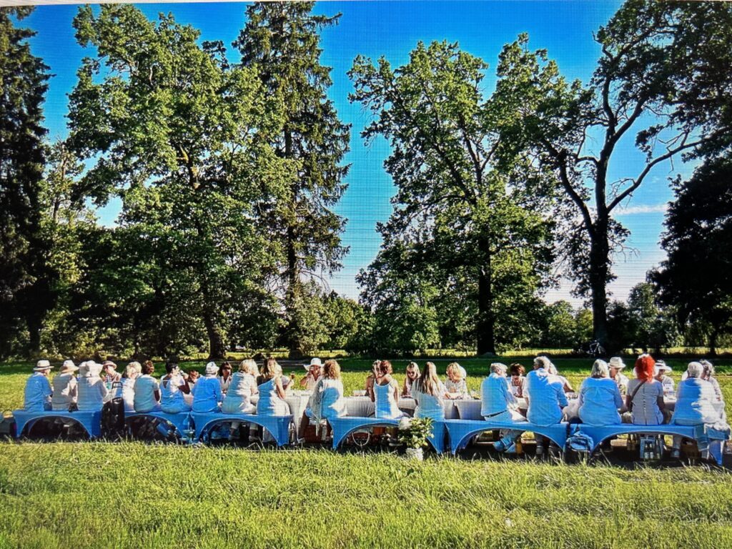 Diner en blanc