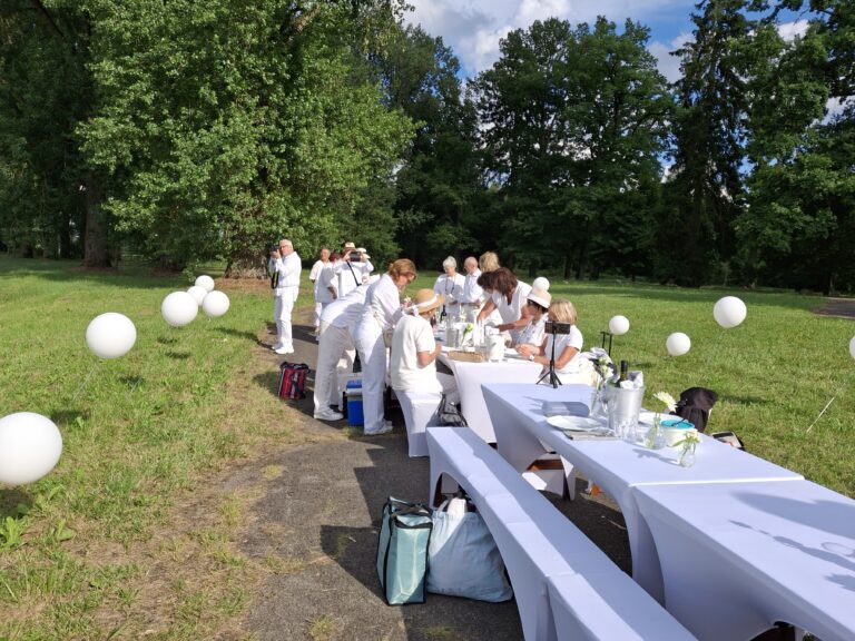 Dîner en Blanc