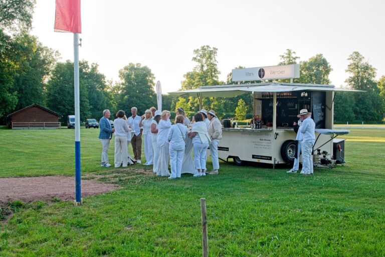 Dîner en Blanc